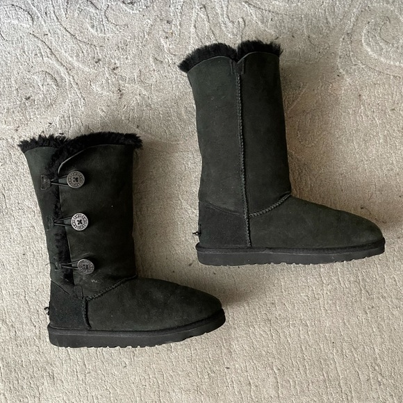 Ugg Boots - Picture 9 of 11